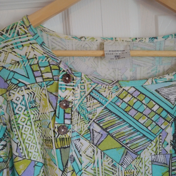 Color Me Cotton Geometric Top - Picture 2 of 4